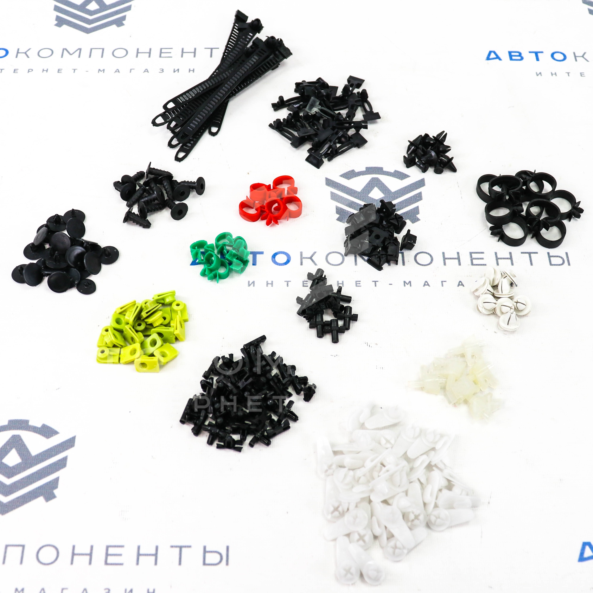 Набор пластмассовых изделий на кузов ВАЗ 2101, 2102, 2103, 2106