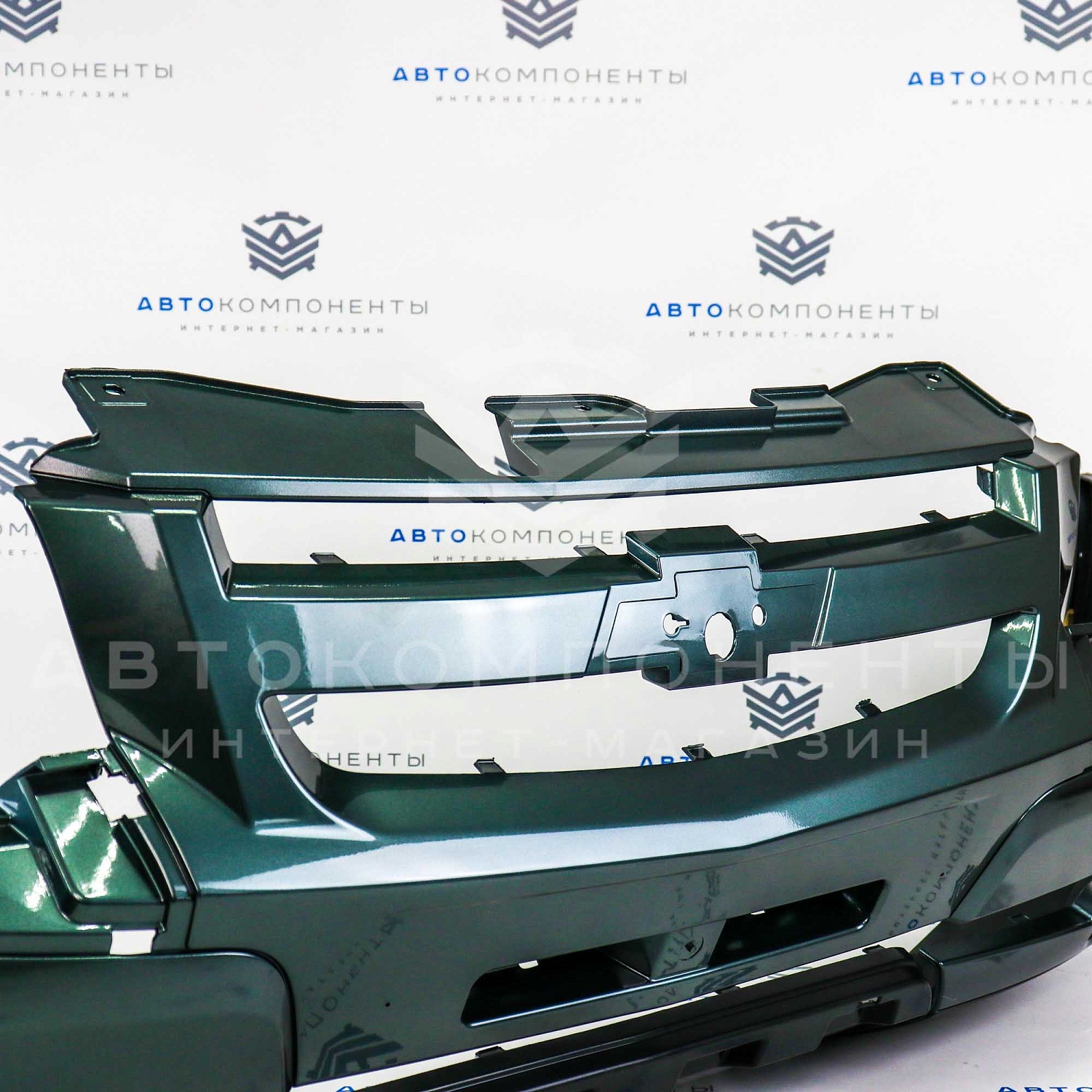 Передний бампер Бертоне (рестайлинг) Шевроле Нива в цвет кузова