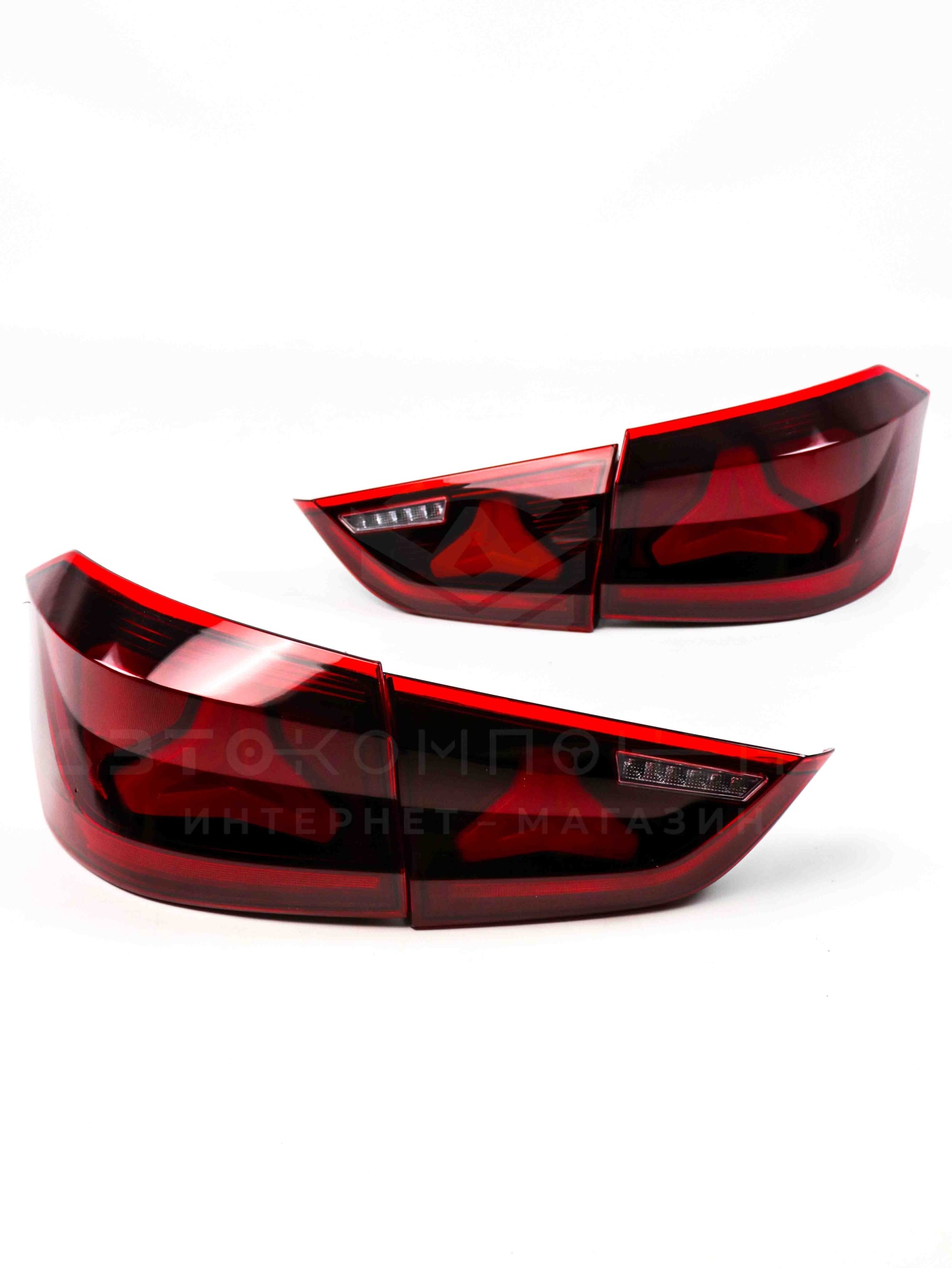 Светодиодные фонари в стиле AMG с бегающими поворотниками Лада Vesta NG (красные)