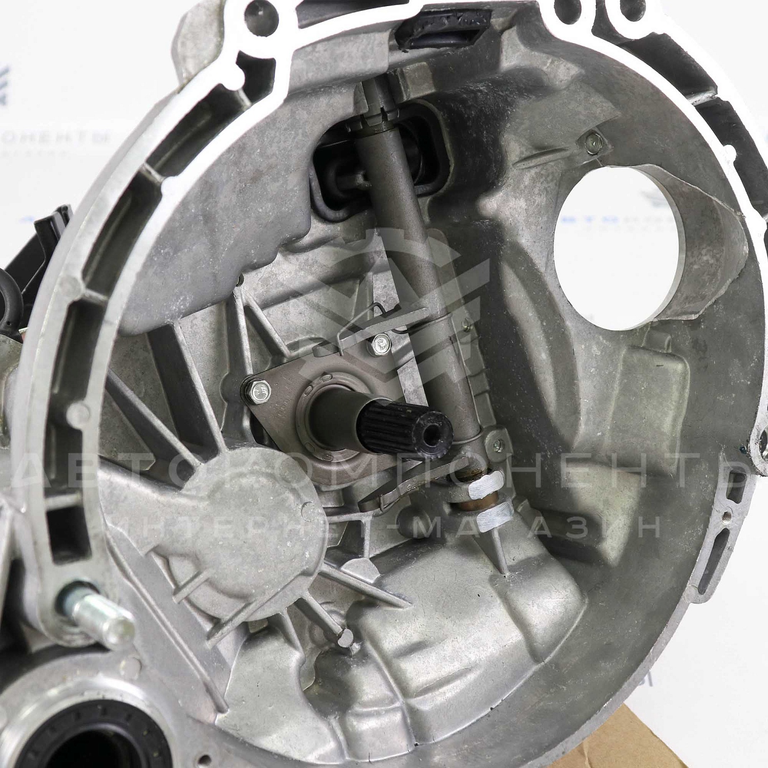 Коробка передач (КПП) в сборе ВАЗ 2113-2115 (2 шпильки крепления стартера)