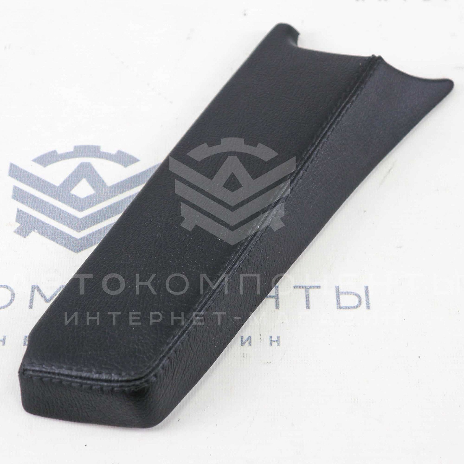 Мягкие подлокотники передних дверей Лада Ларгус