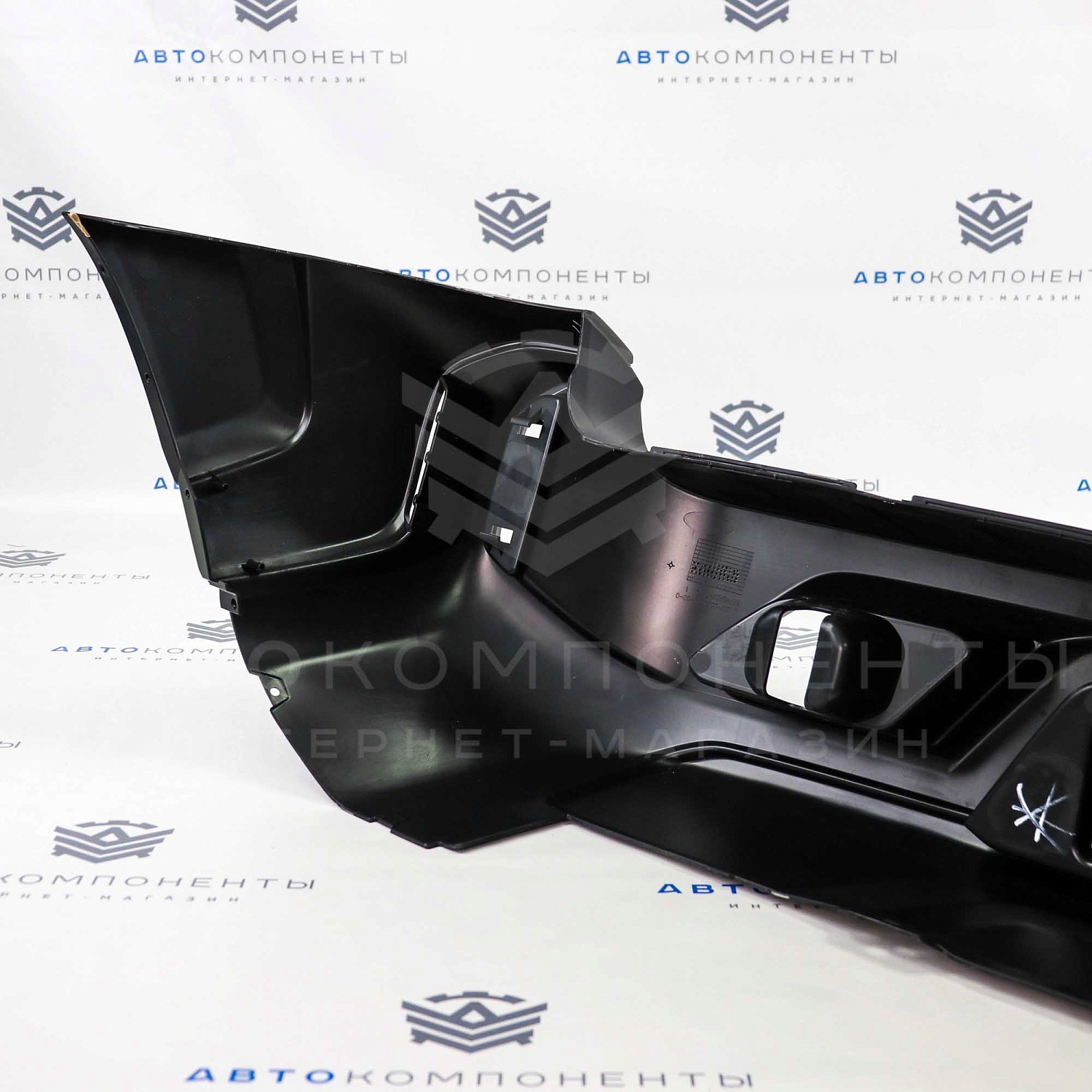 Задний бампер Лада Нива Travel в цвет кузова