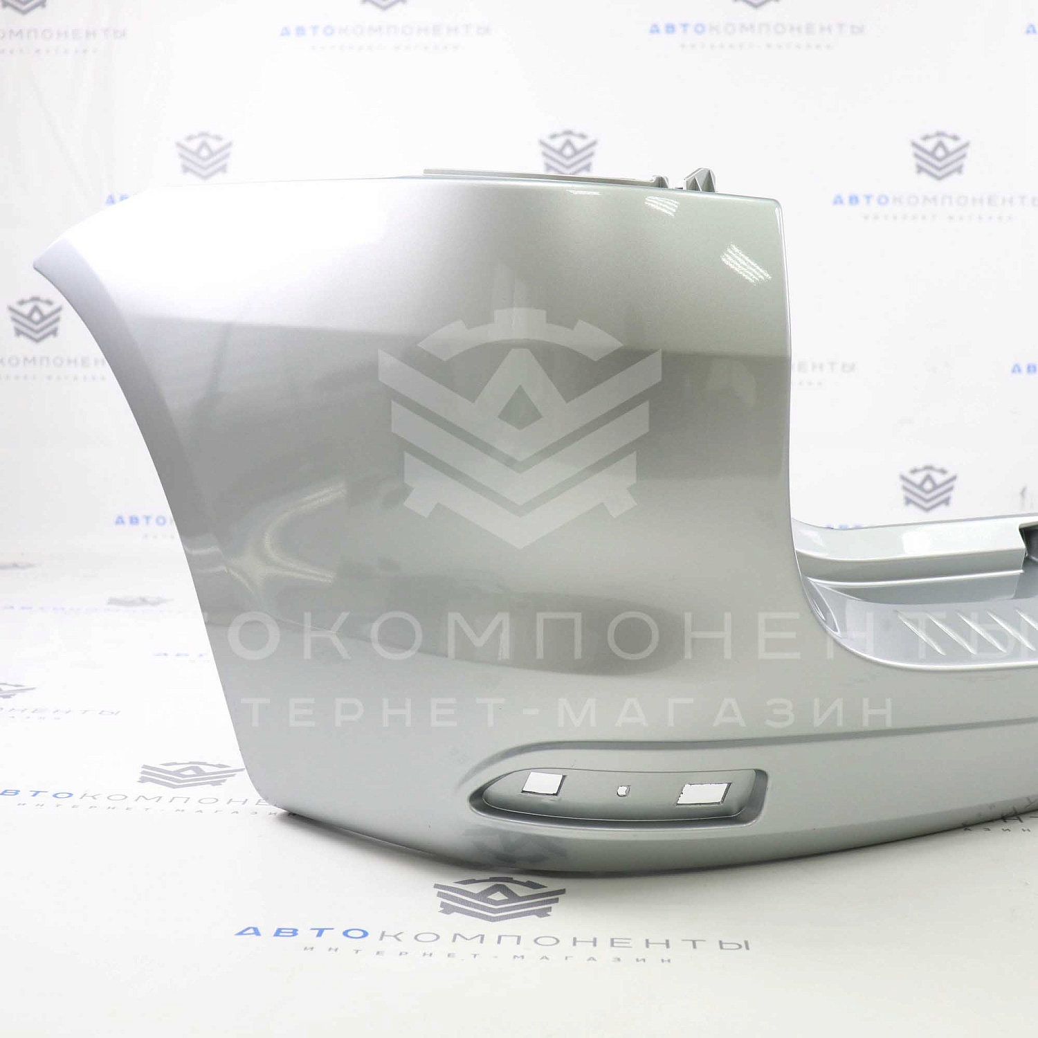 Задний бампер Лада Ларгус в цвет кузова