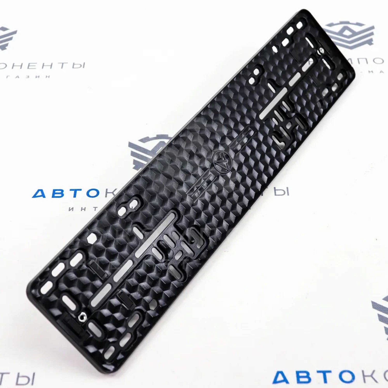 Пластиковая рамка номера на магнитах