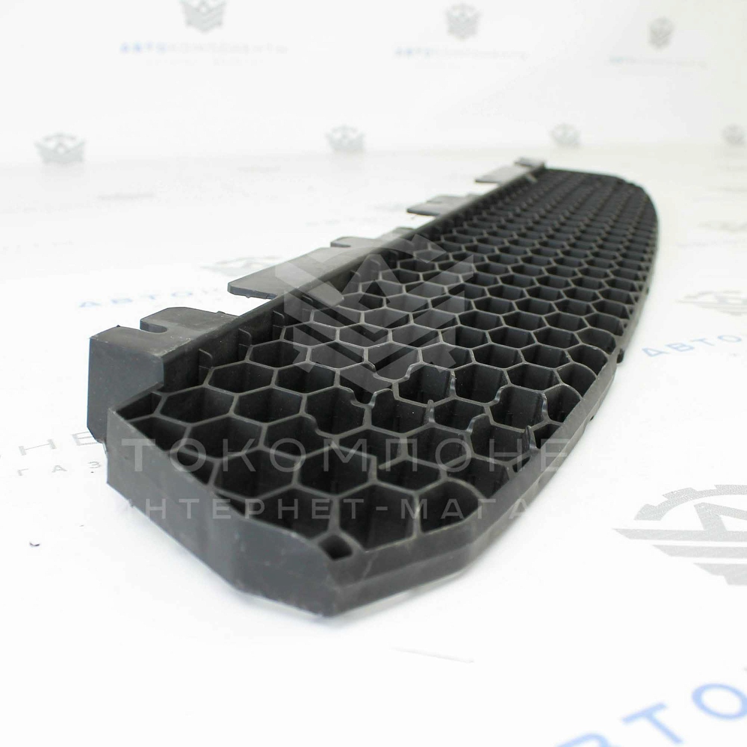 Усилитель переднего бампера (средний) нового образца Лада Приора