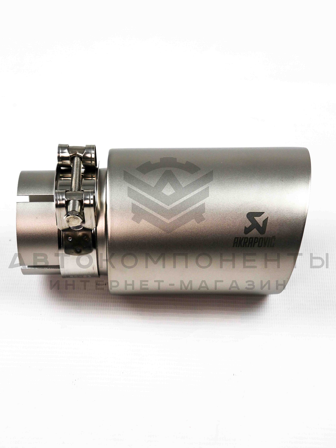 Насадка на глушитель AKRAPOVIC (скошенная, с перфорацией) 63-89мм (серебристая)