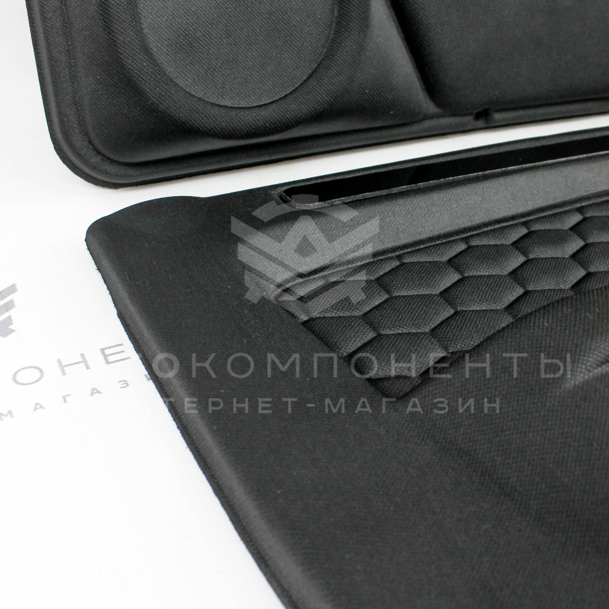 Обивки дверей (обшивки) Нива 4х4 Соты на жесткой основе