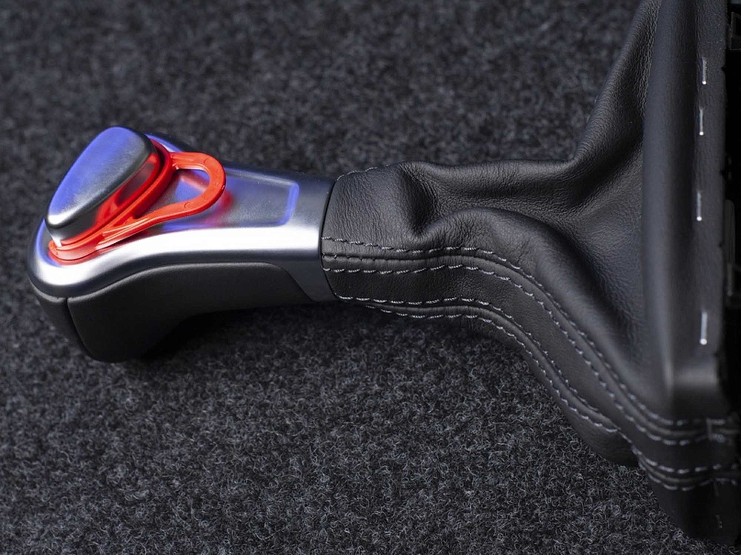 Ручка КПП (с боковой кнопкой) Audi, Volkswagen, Skoda