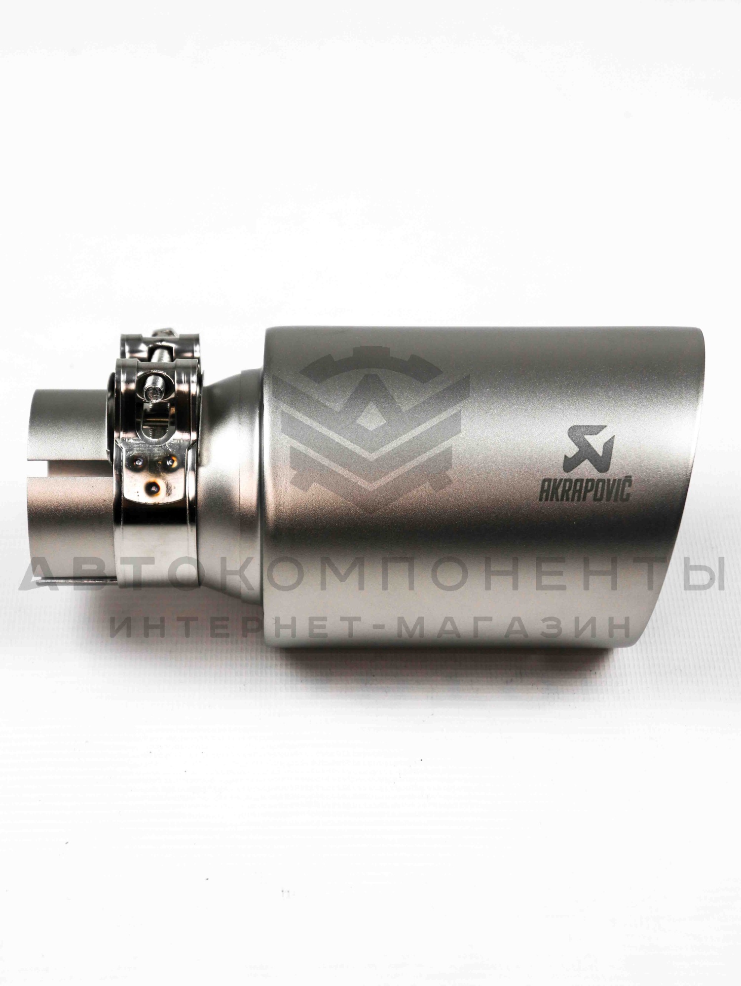 Насадка на глушитель AKRAPOVIC (скошенная, с перфорацией) 51-89мм (серебристая)