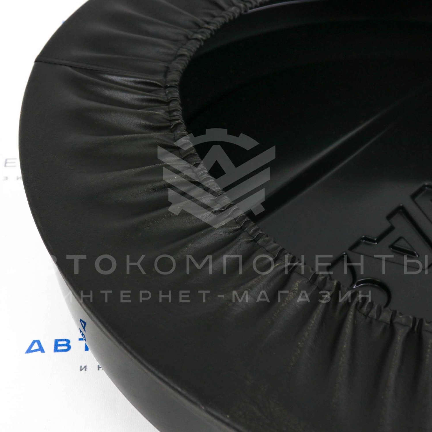 Колпак (чехол) запасного колеса "TRAVEL" Шевроле Нива в цвет кузова