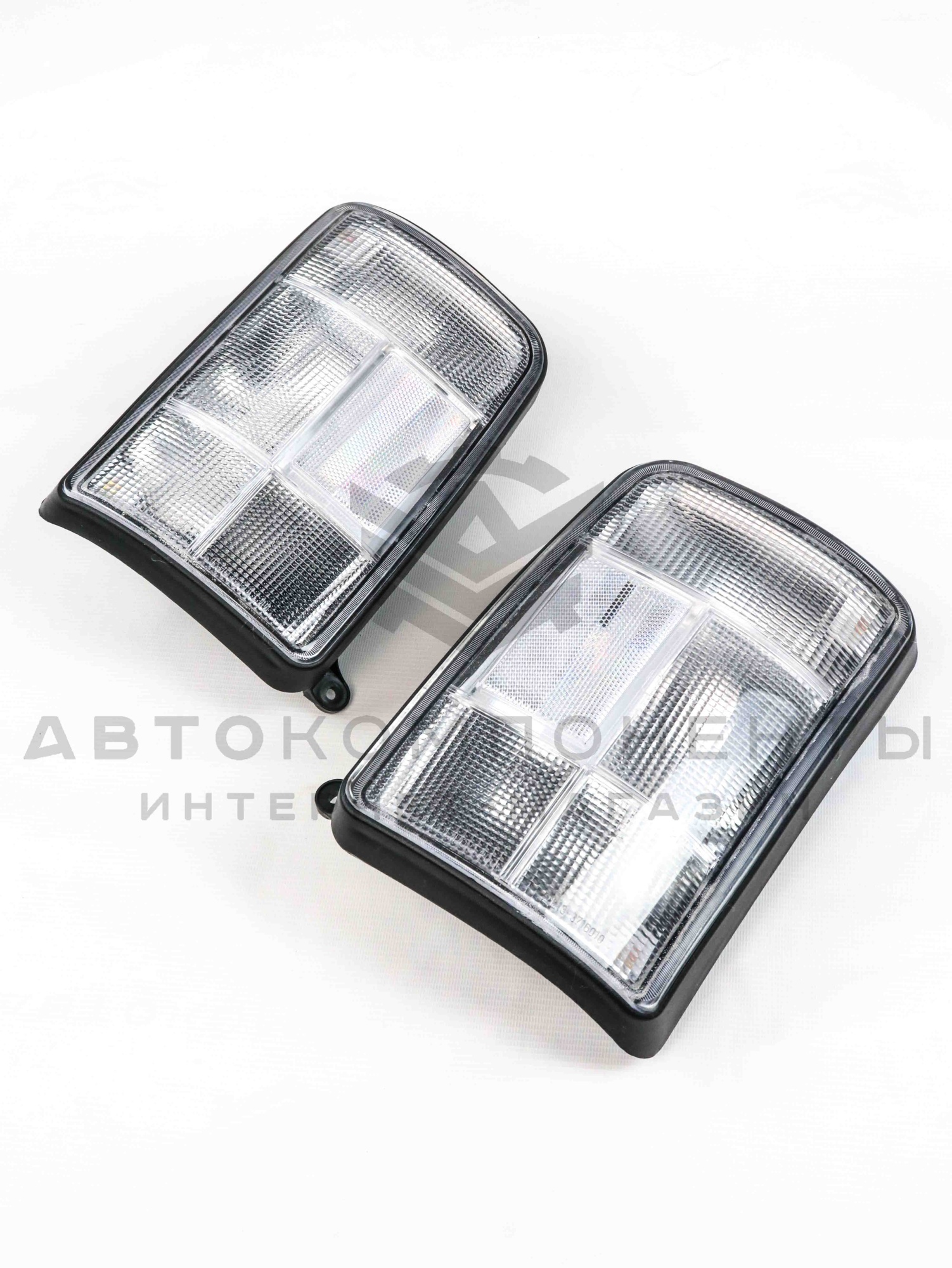 Задние фонари (корпуса) "Escape" Лада Нива 4х4 (белые)