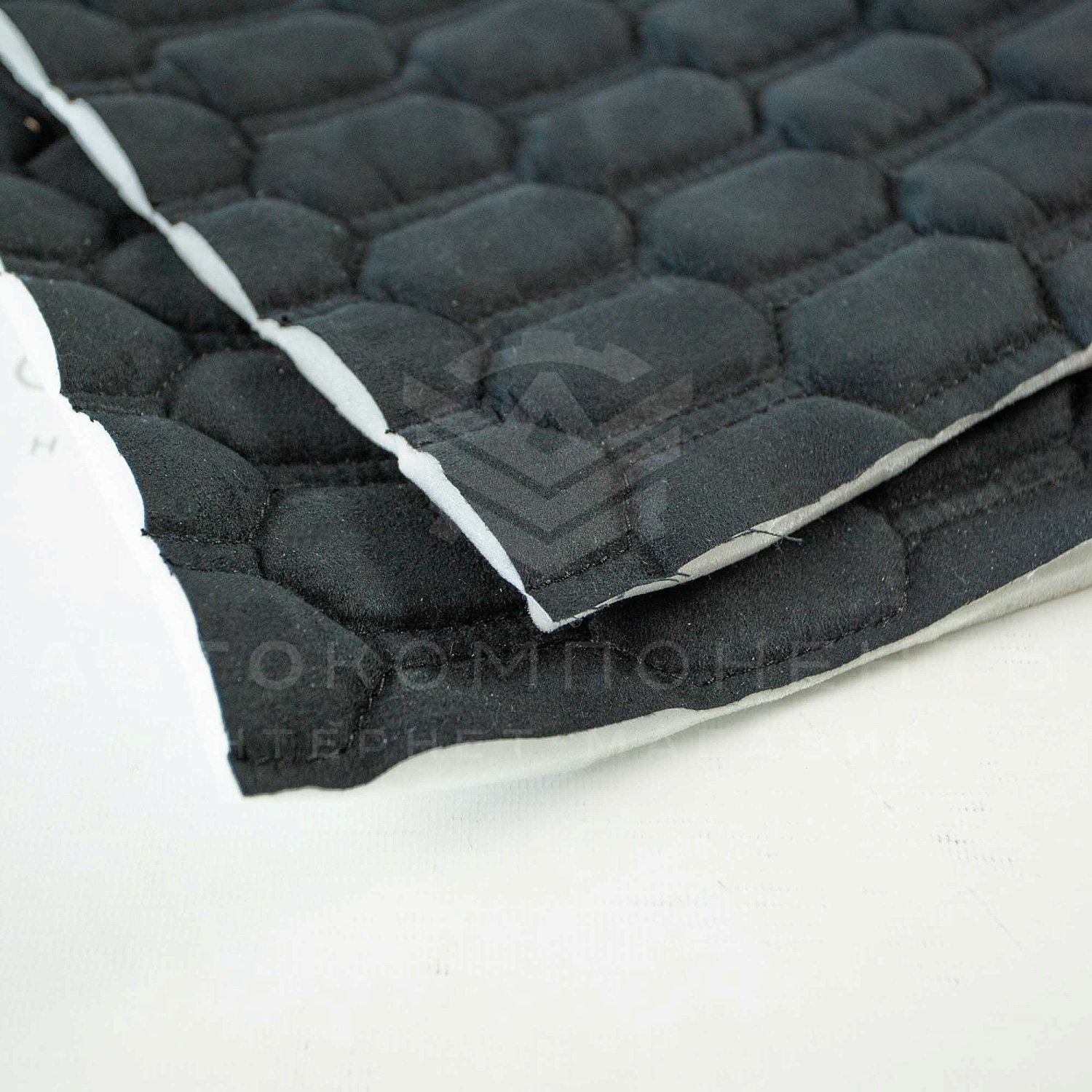 Вставки обшивок дверей Лада Приора "Соты"