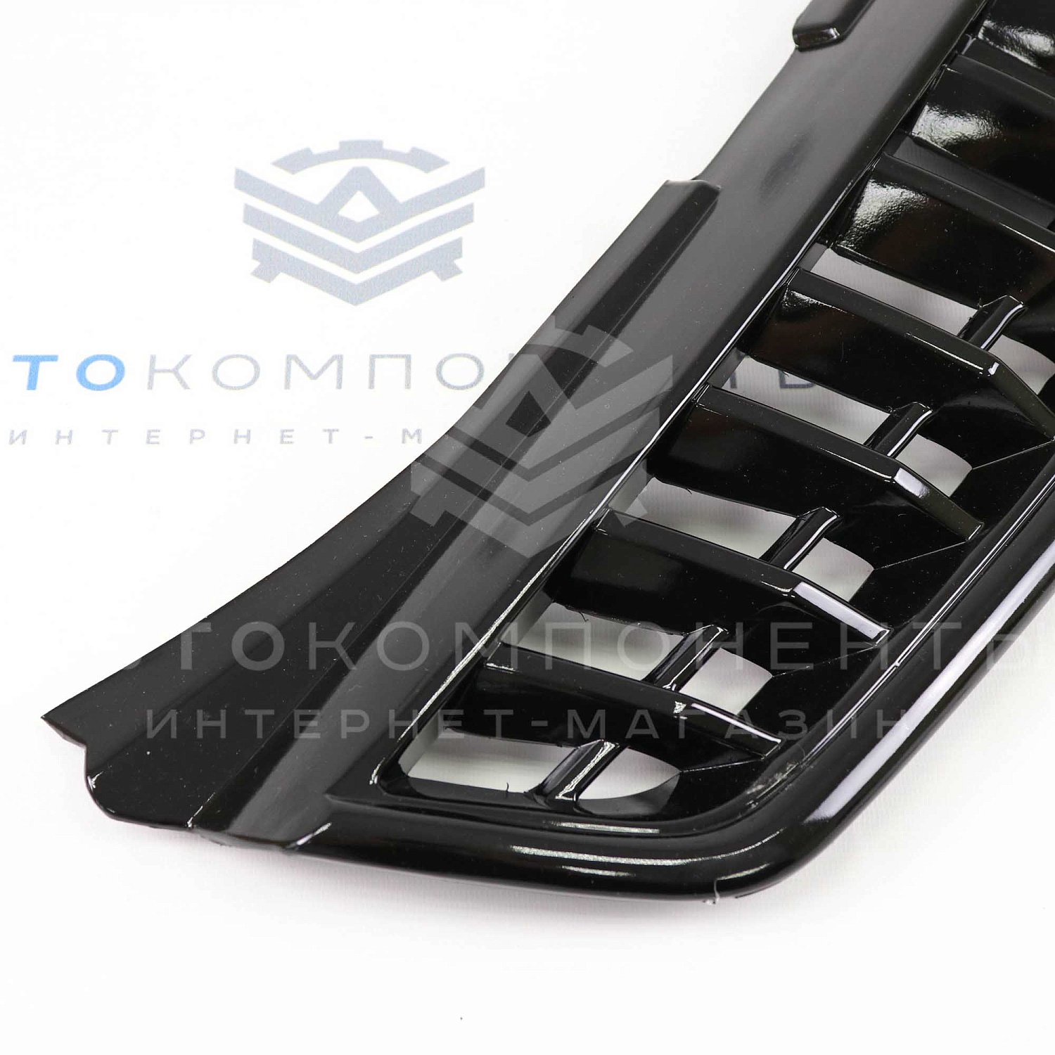 Решетка радиатора в стиле "Mercedes-Benz" Лада Приора 2 (черный глянец)