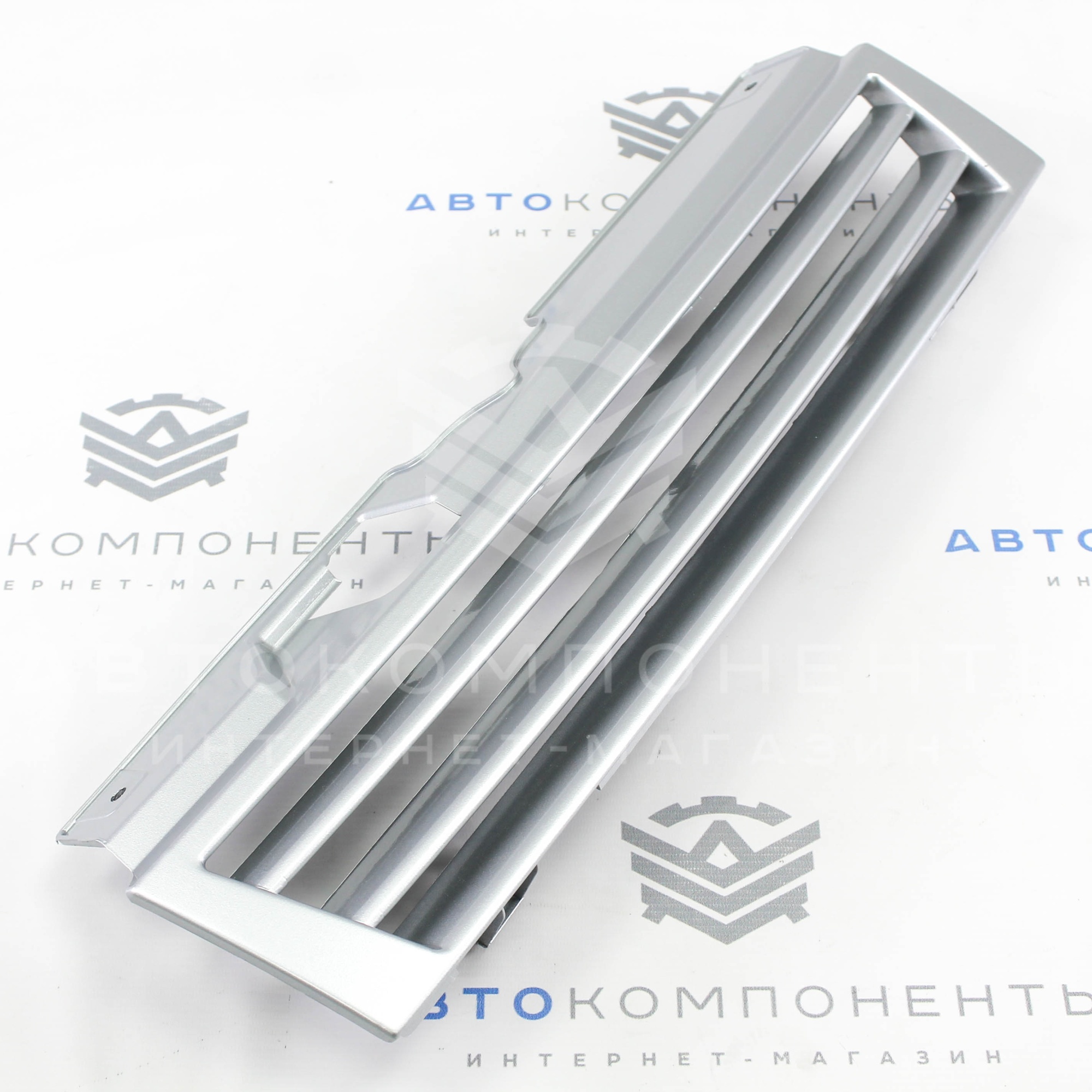 Решетка радиатора "2 лопасти" ВАЗ 2110-2112 в цвет кузова