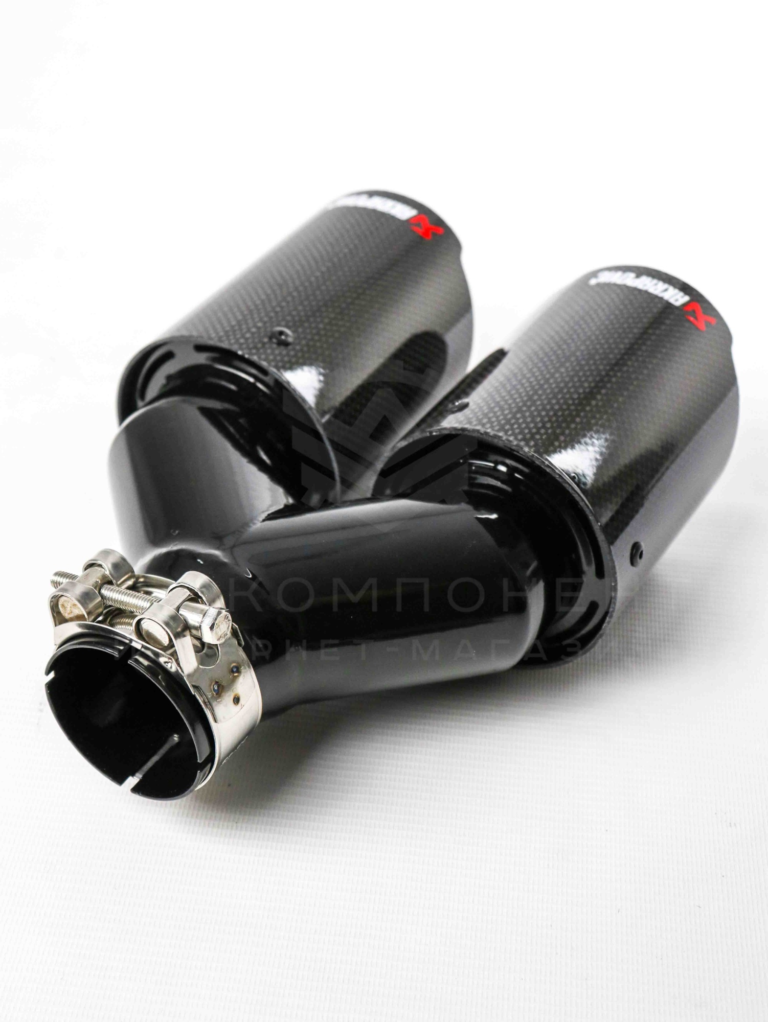 Раздвоенная насадка AKRAPOVIC (открытого типа) на глушитель (прямая) 51-89мм (карбон, черная)