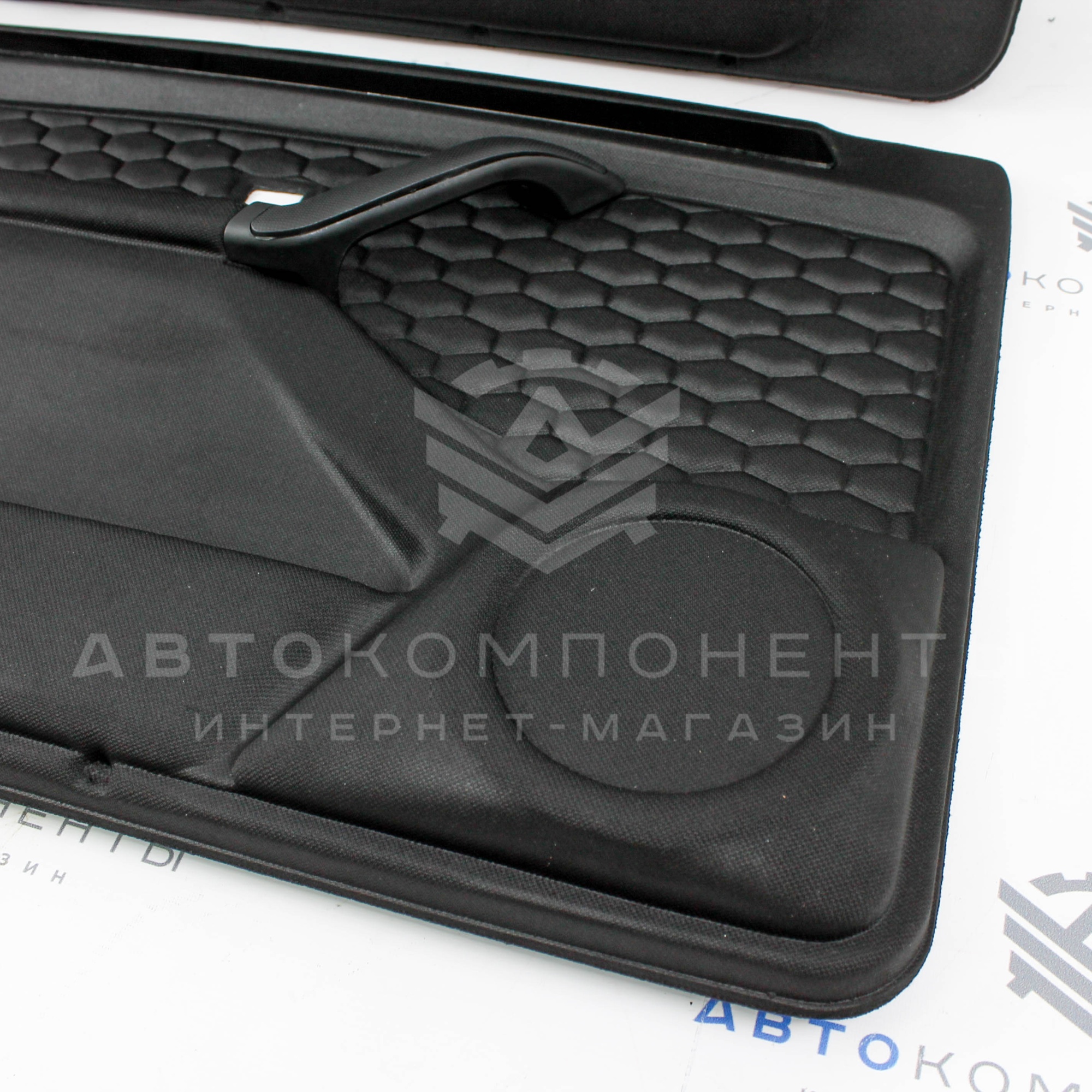 Обивки дверей (обшивки) Нива 4х4 Соты на жесткой основе