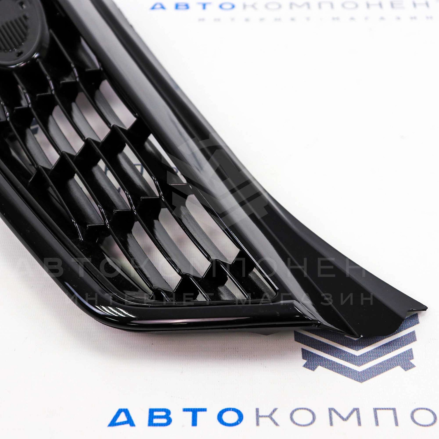 Решетка радиатора "Соты" (в сборе) Лада Приора 2 (черный глянец)