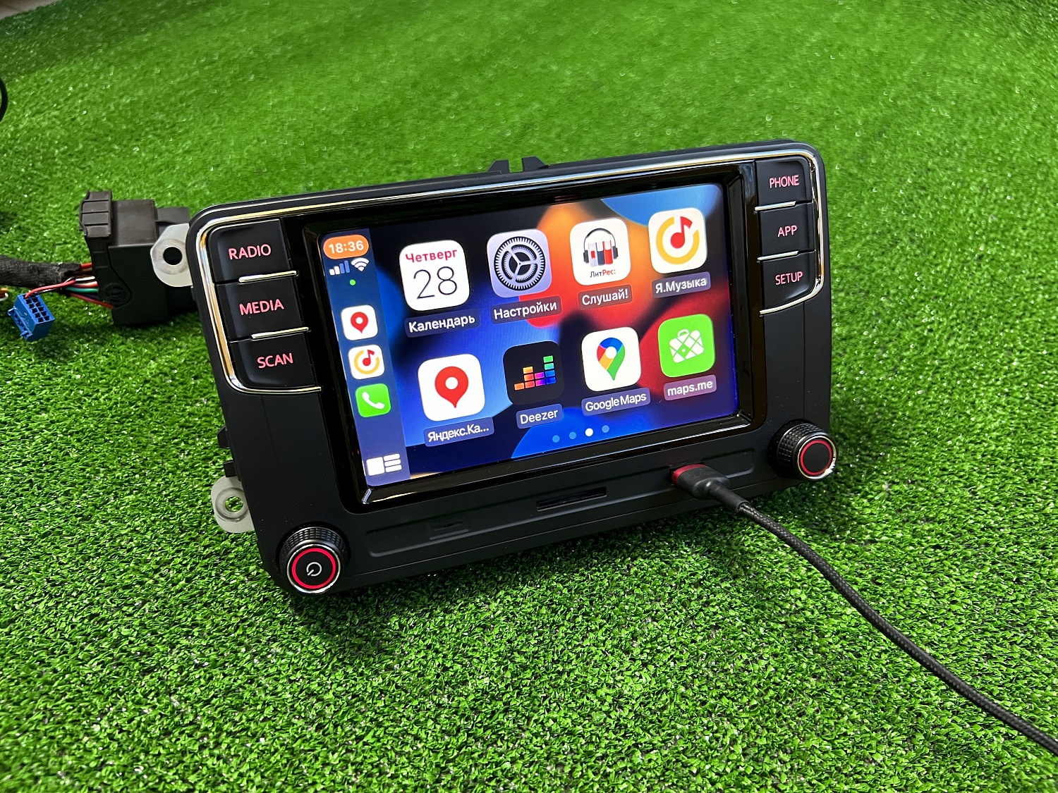 Автомобильная магнитола RCD 360 PRO Volkswagen, Seat