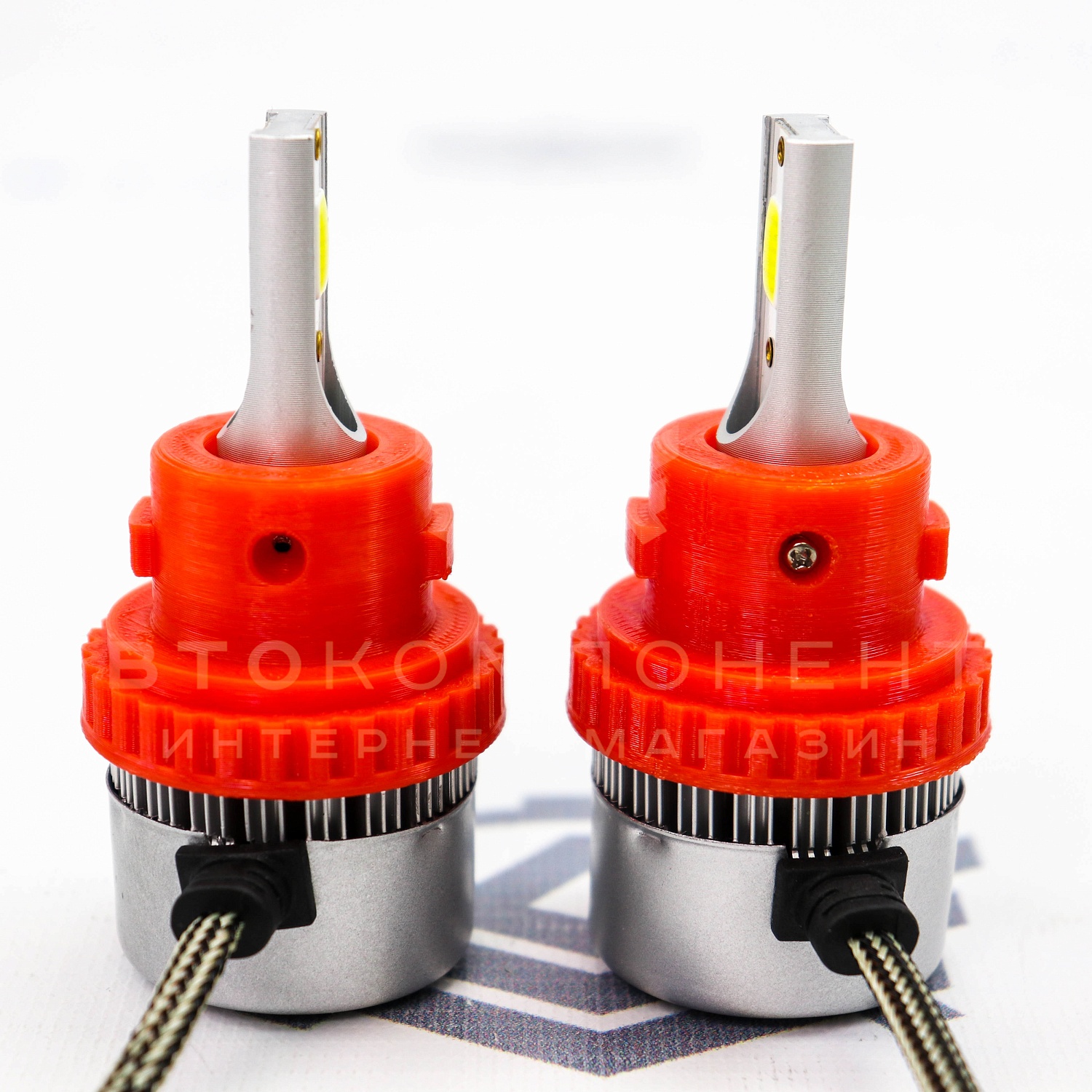 Яркий задний ход Лада Приора, Калина (комплект LED ламп и переходников взамен штатных ламп)